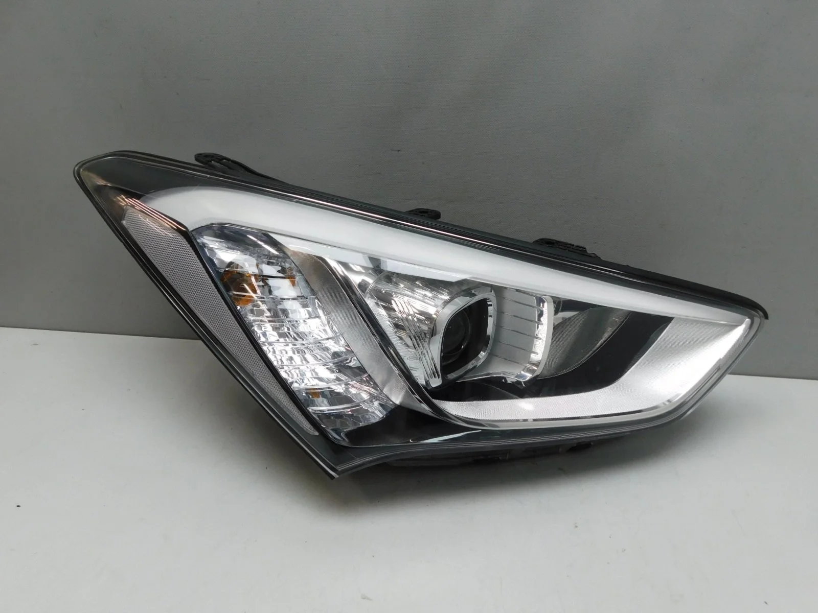 Фара правая Hyundai Grand Santa Fe/Santa Fe