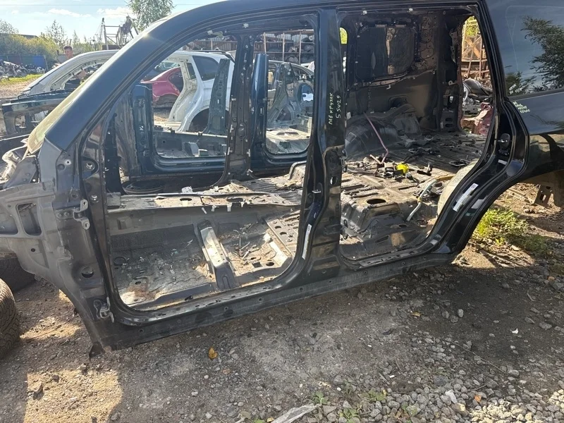 Порог со стойкой левый Toyota Land Cruiser