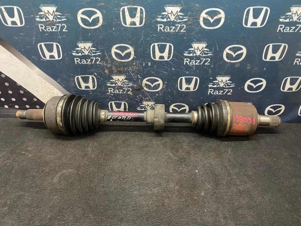 Полуось передняя левая Honda Accord