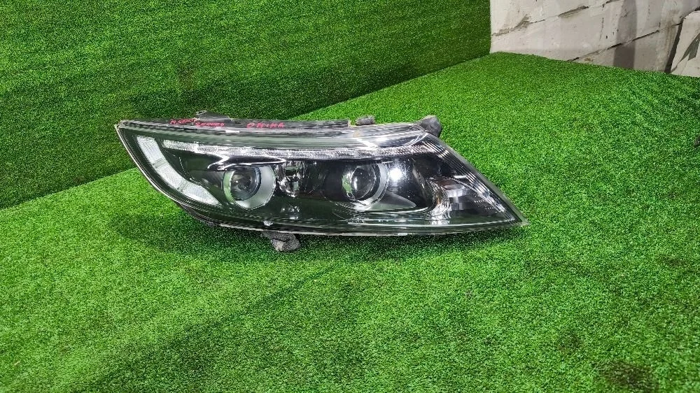 Фара правая Kia Optima