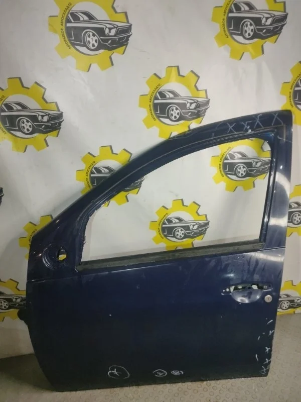 Дверь передняя левая Renault Duster