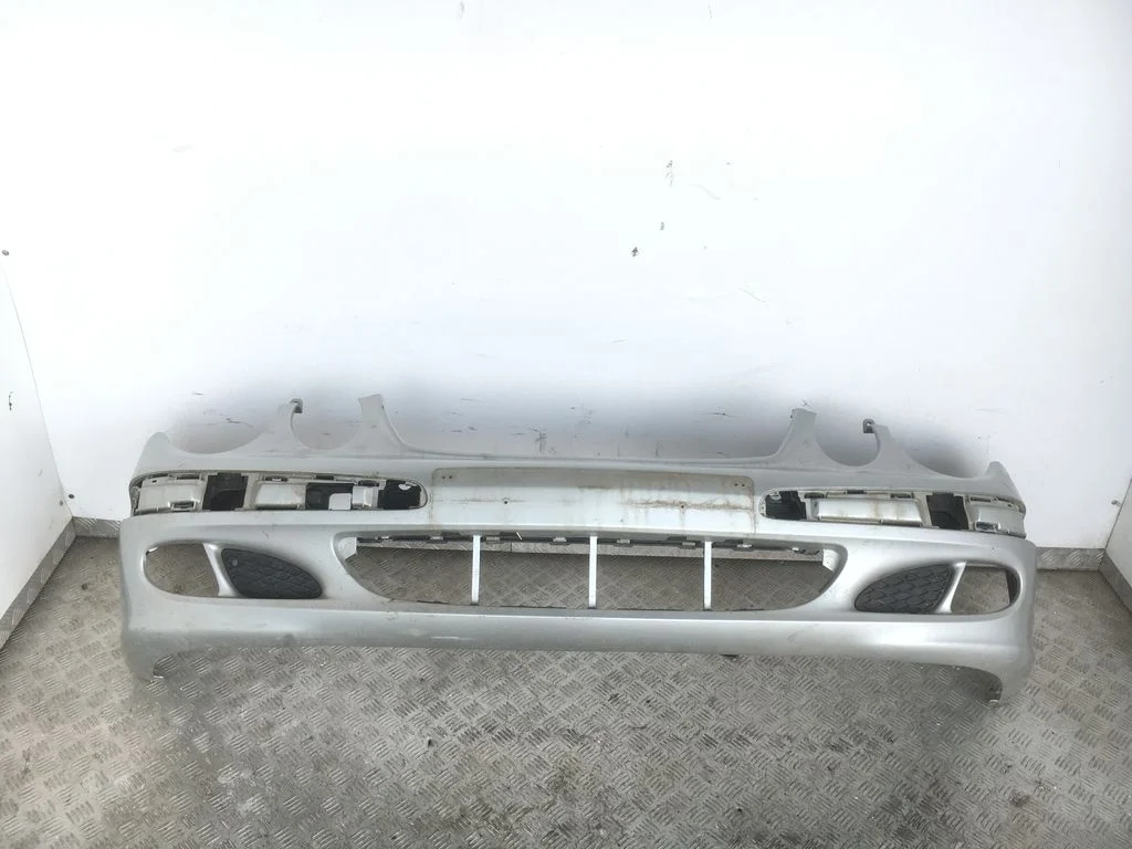 Бампер передний Mercedes-Benz E-Class