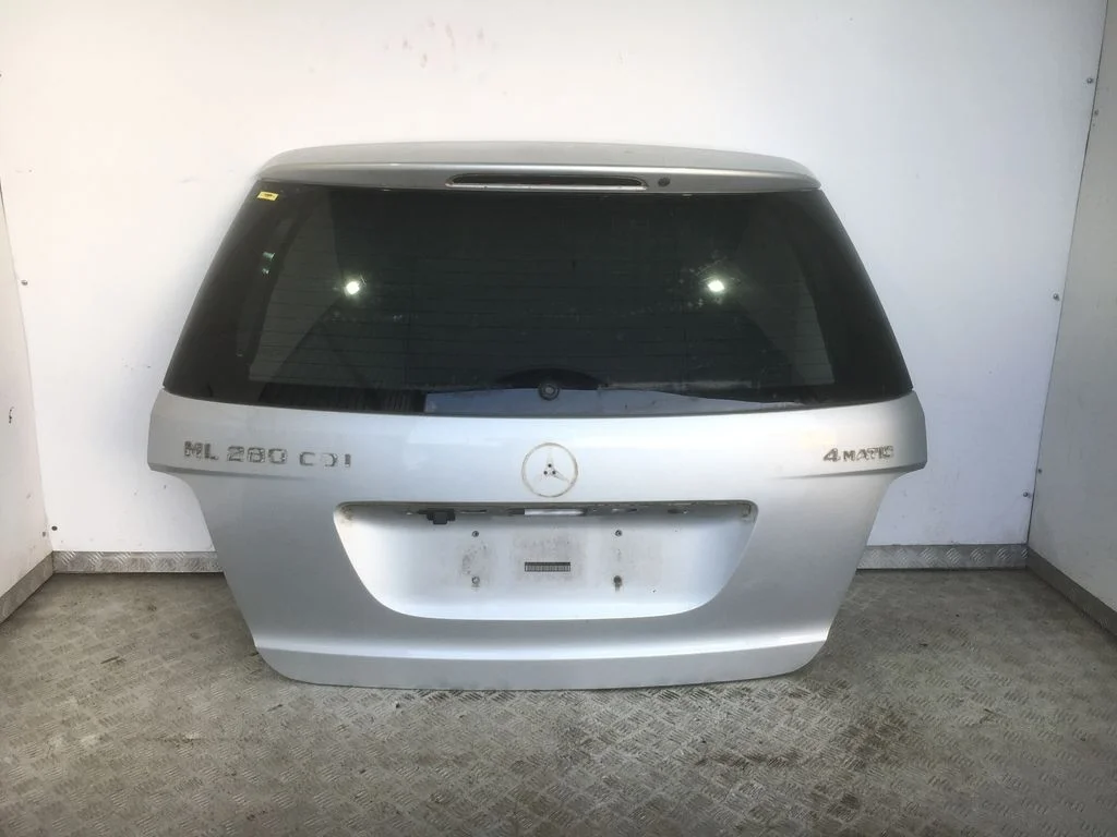 Дверь багажника Mercedes-Benz M-Class