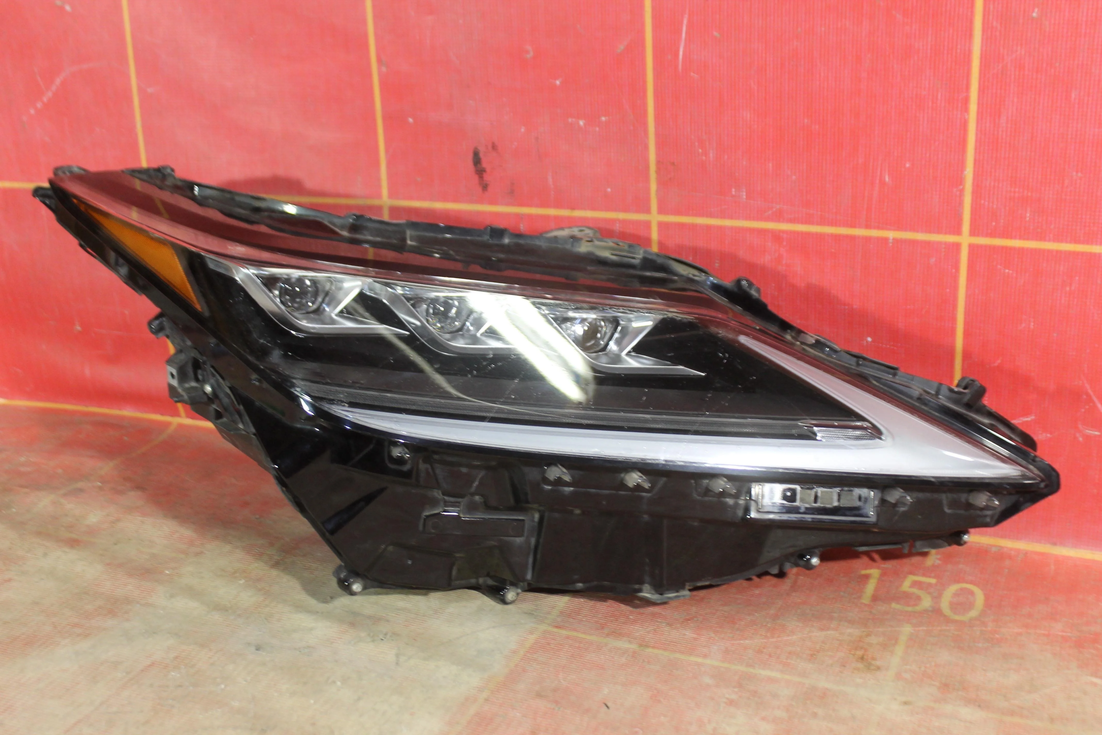 Фара правая Lexus RX200t/RX300/RX350/RX350L/RX450h/RX450hL/RX200t/RX300/RX450h/RX450hL