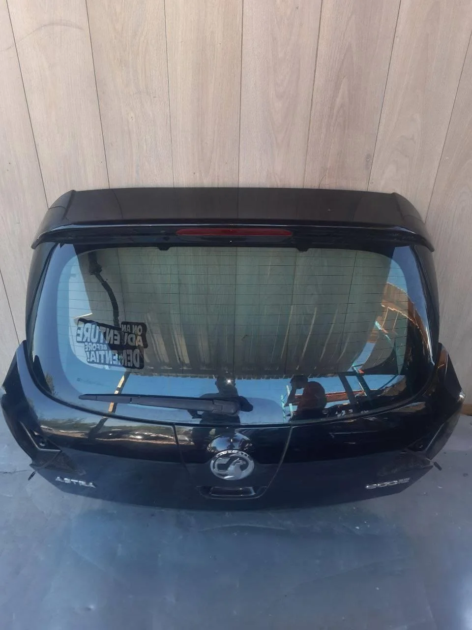 Дверь багажника Opel Astra J
