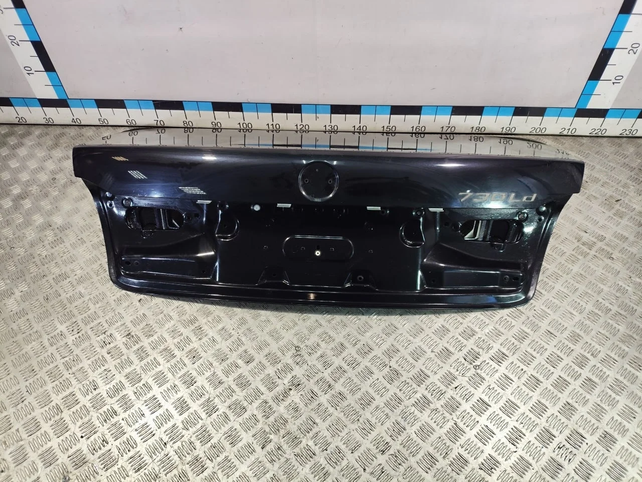Крышка багажника BMW 7-Series