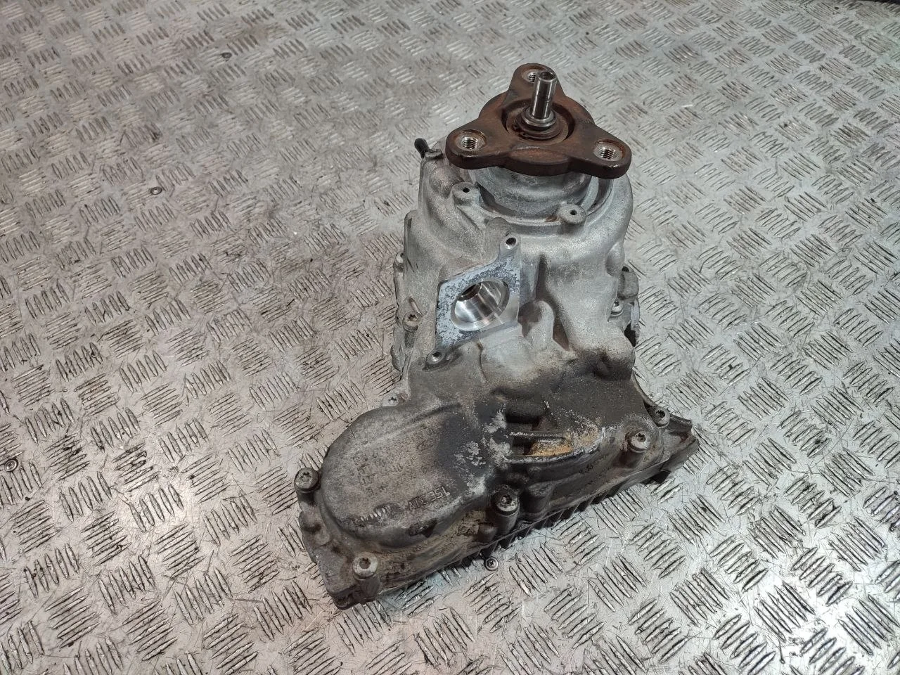Коробка раздаточная BMW 3-Series/M3/3-Series Gran Turismo/4-Series/M4/4-Series/5-Series/5-Series Gran Turismo/6-Series/M6/7-Series
