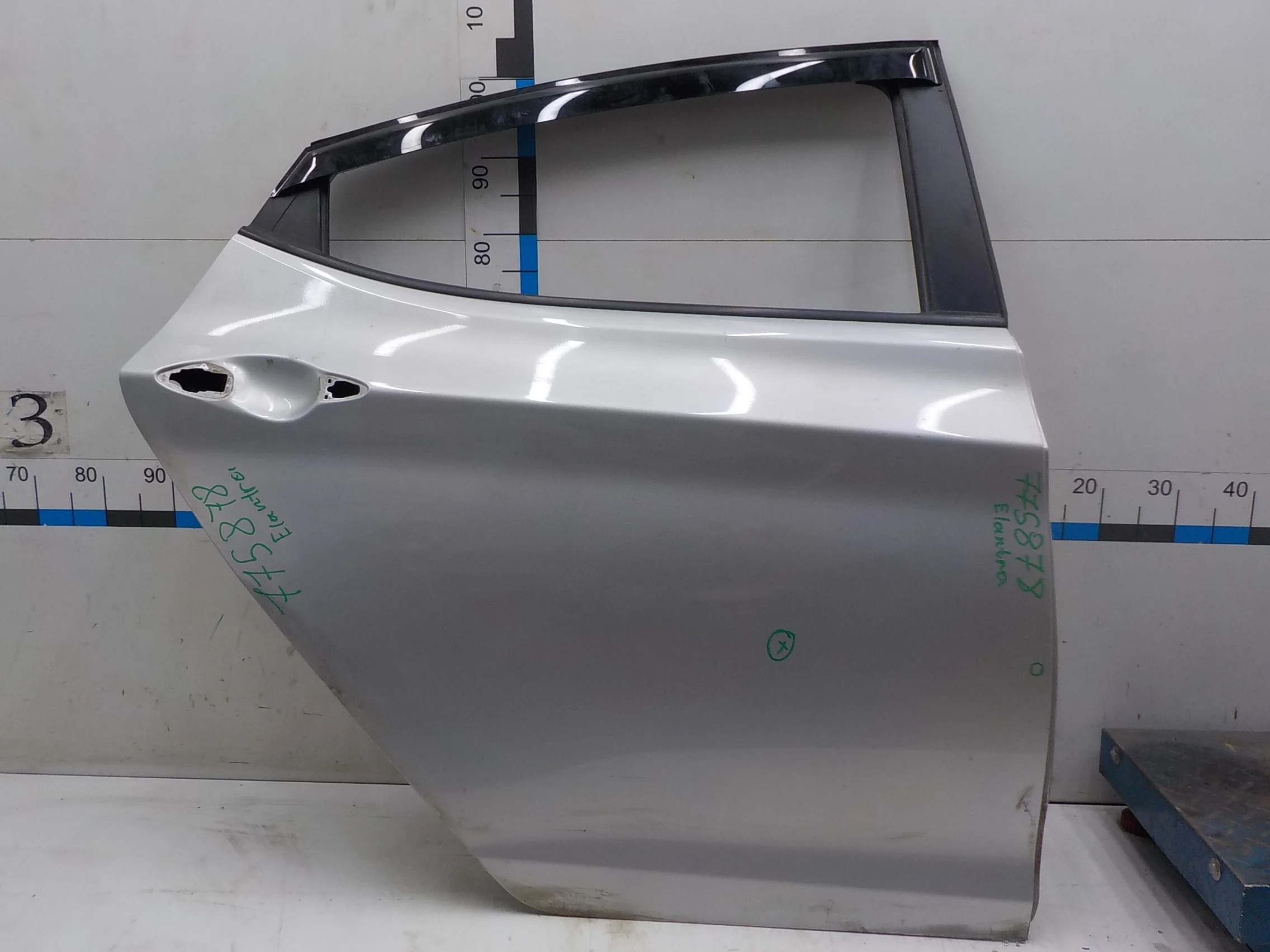 Дверь задняя правая Hyundai Elantra
