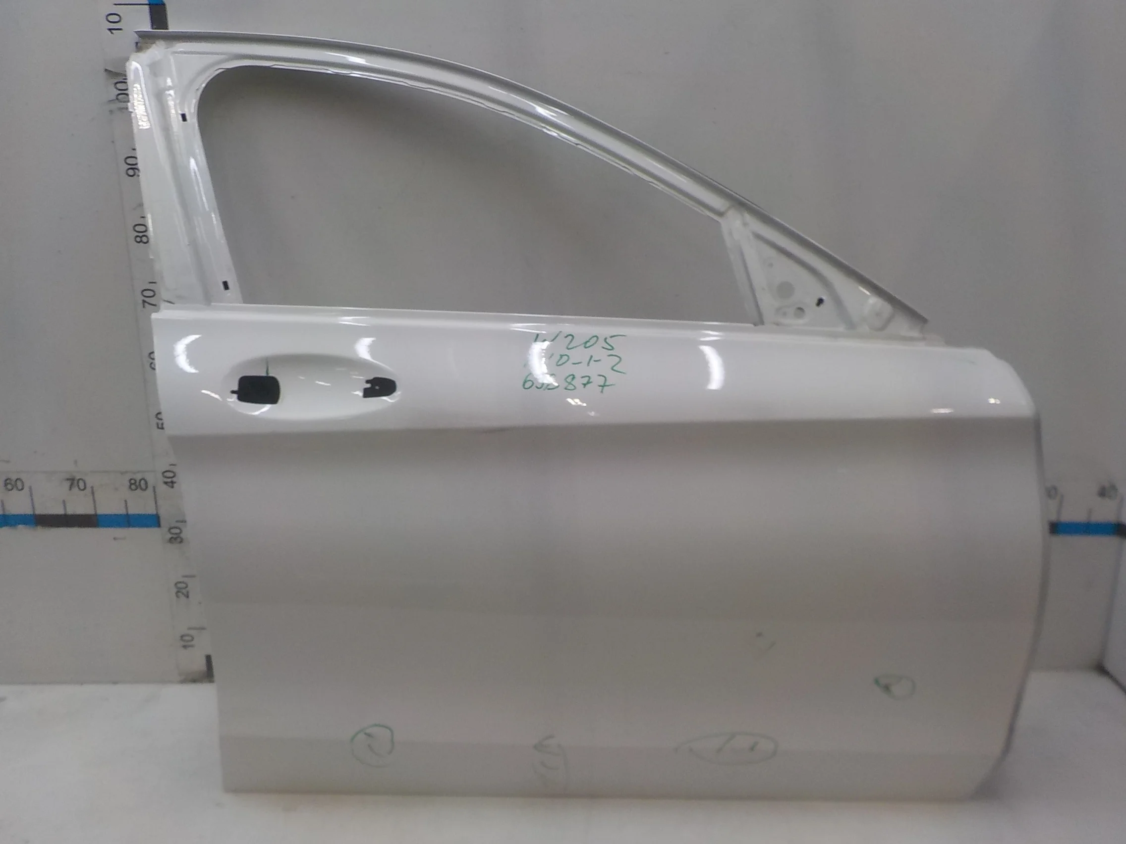 Дверь передняя правая Mercedes-Benz C-Class