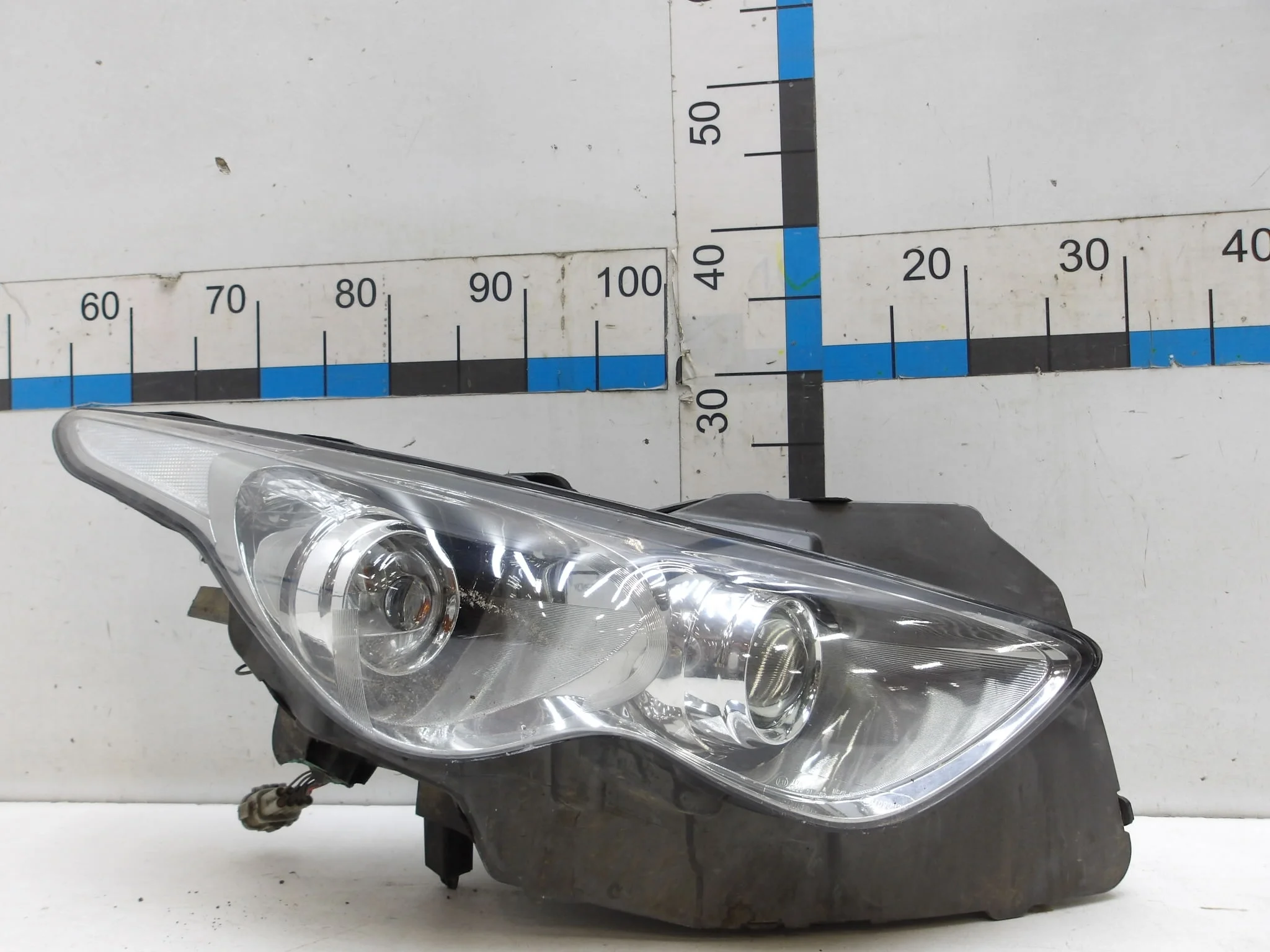 Фара правая Infiniti FX30d/FX35/FX37/FX50/QX70
