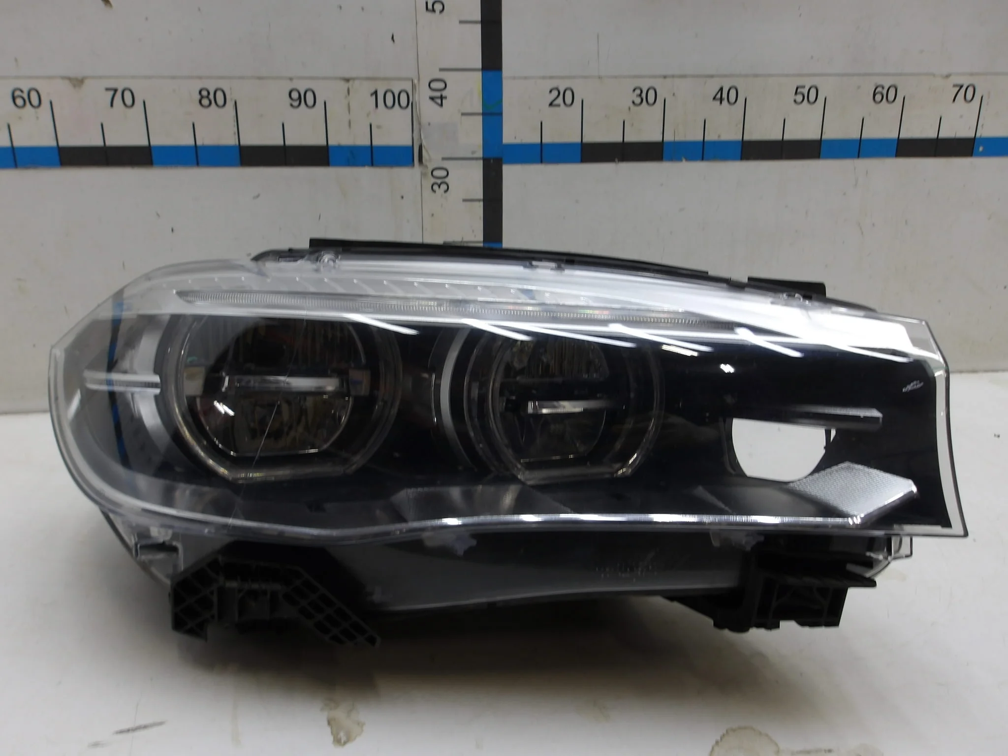 Фара правая BMW X6