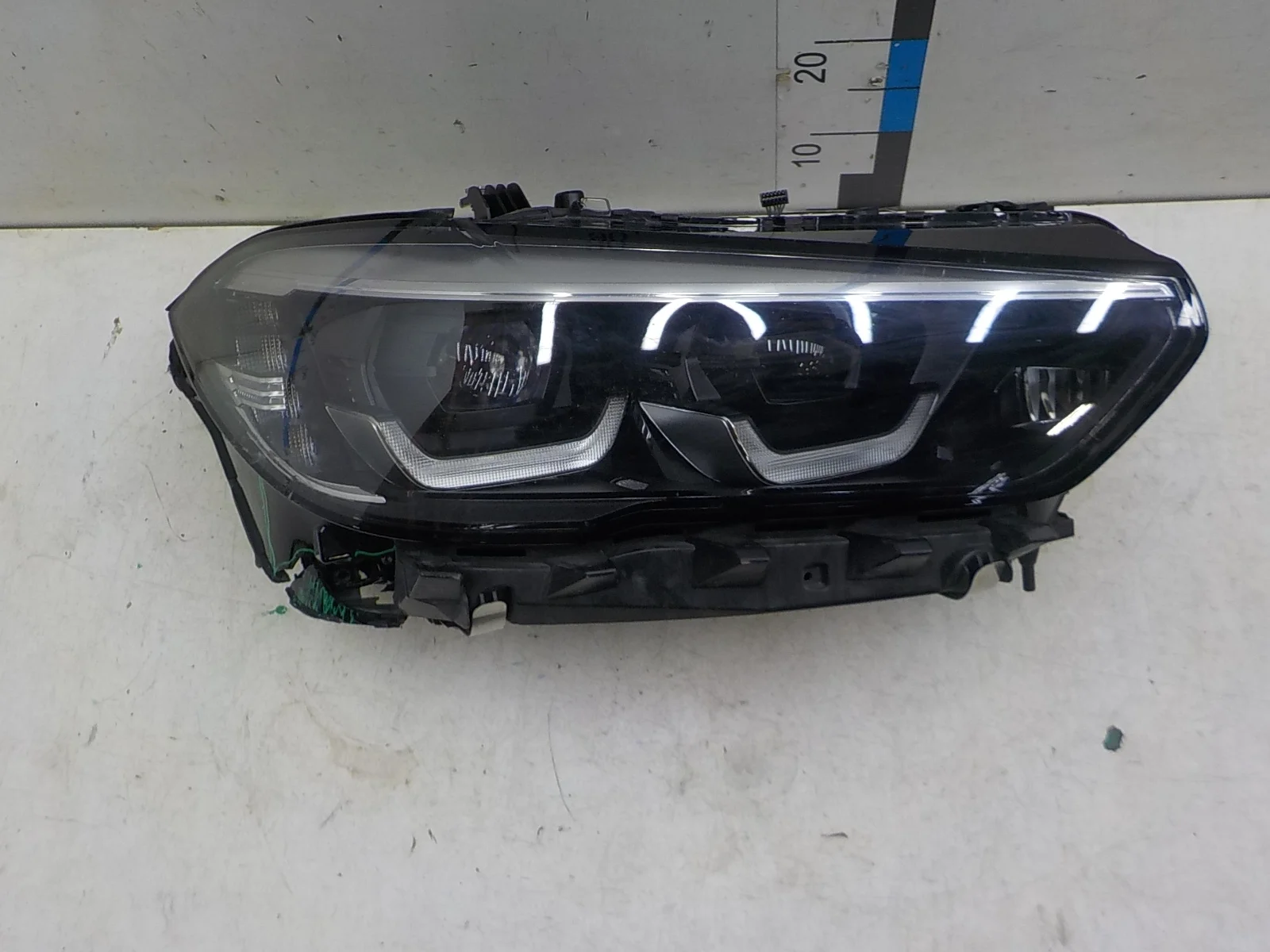 Фара правая BMW X5