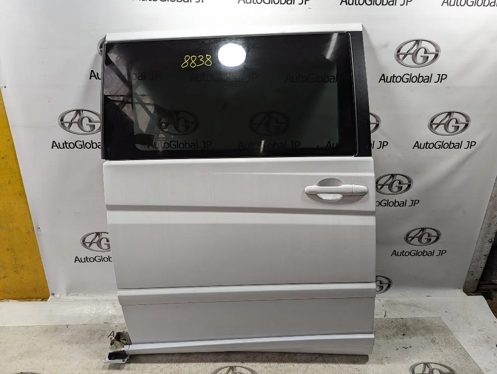 Дверь задняя правая Mercedes-Benz V-Class/Vito/Viano