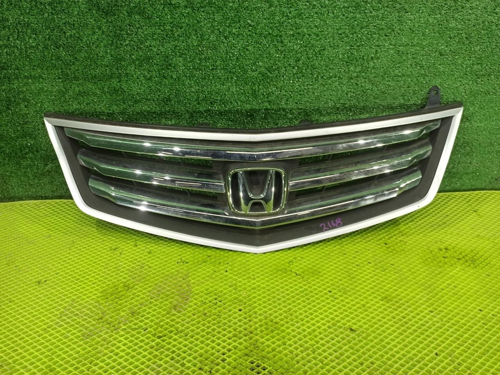 Решетка радиатора Honda Accord