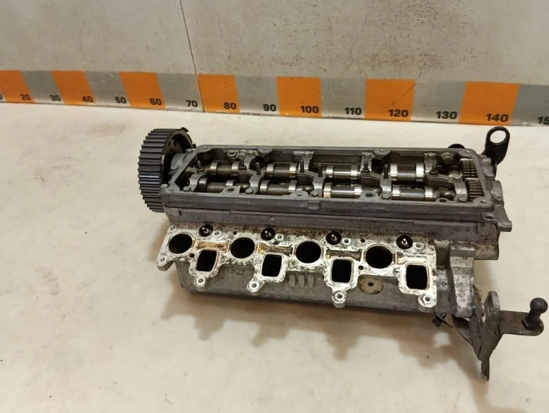 Головка блока цилиндров Volkswagen Golf