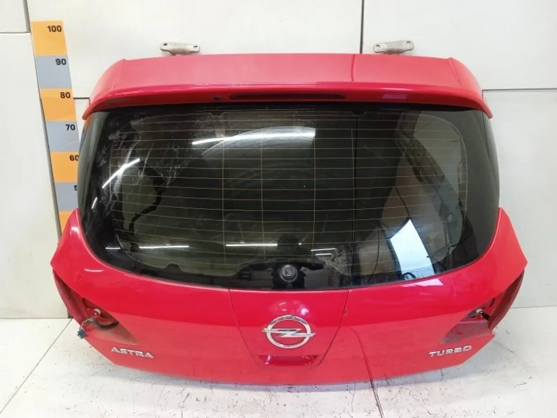 Дверь багажника Opel Astra J