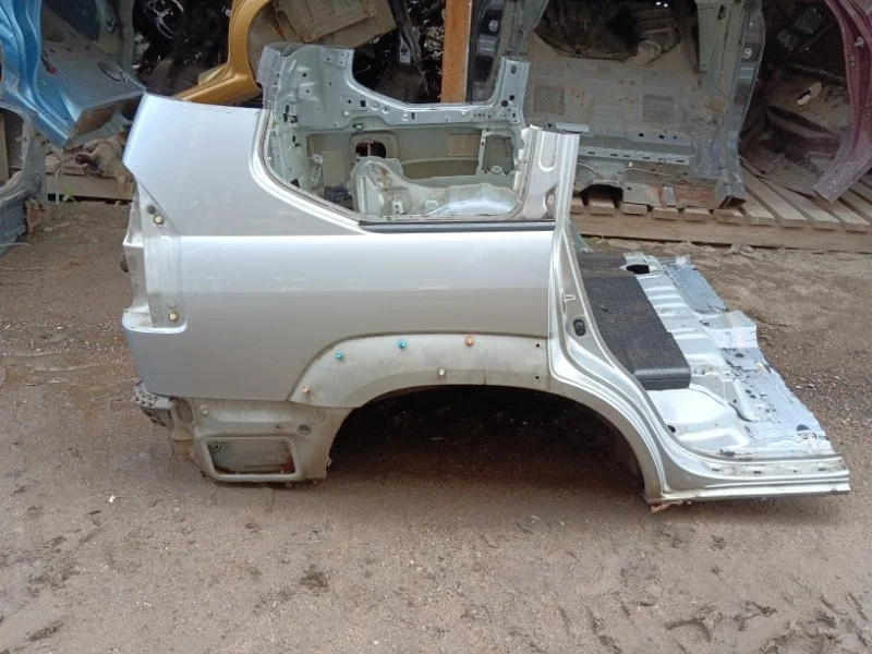 Крыло заднее правое Toyota Land Cruiser Prado
