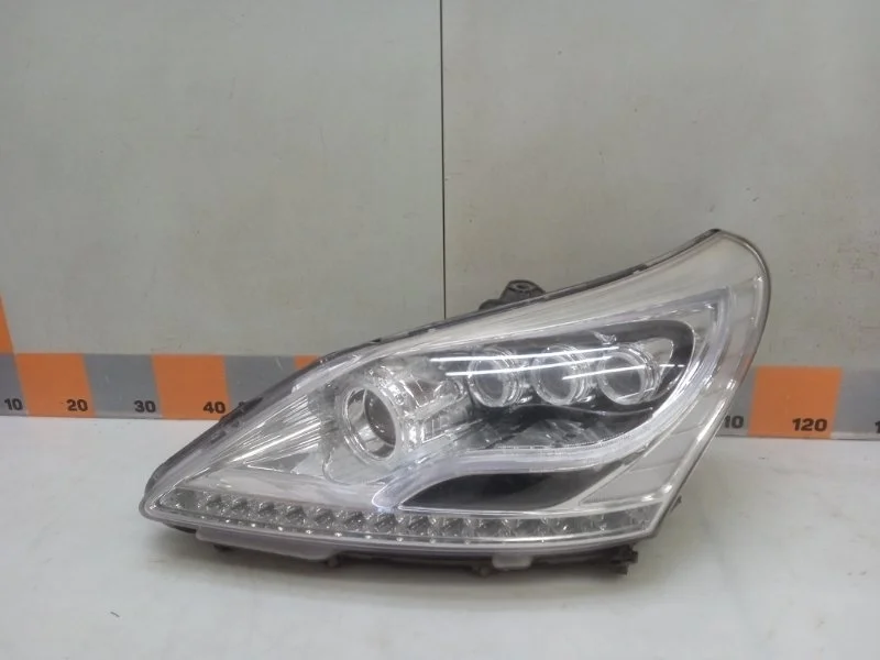 Фара левая Hyundai Equus
