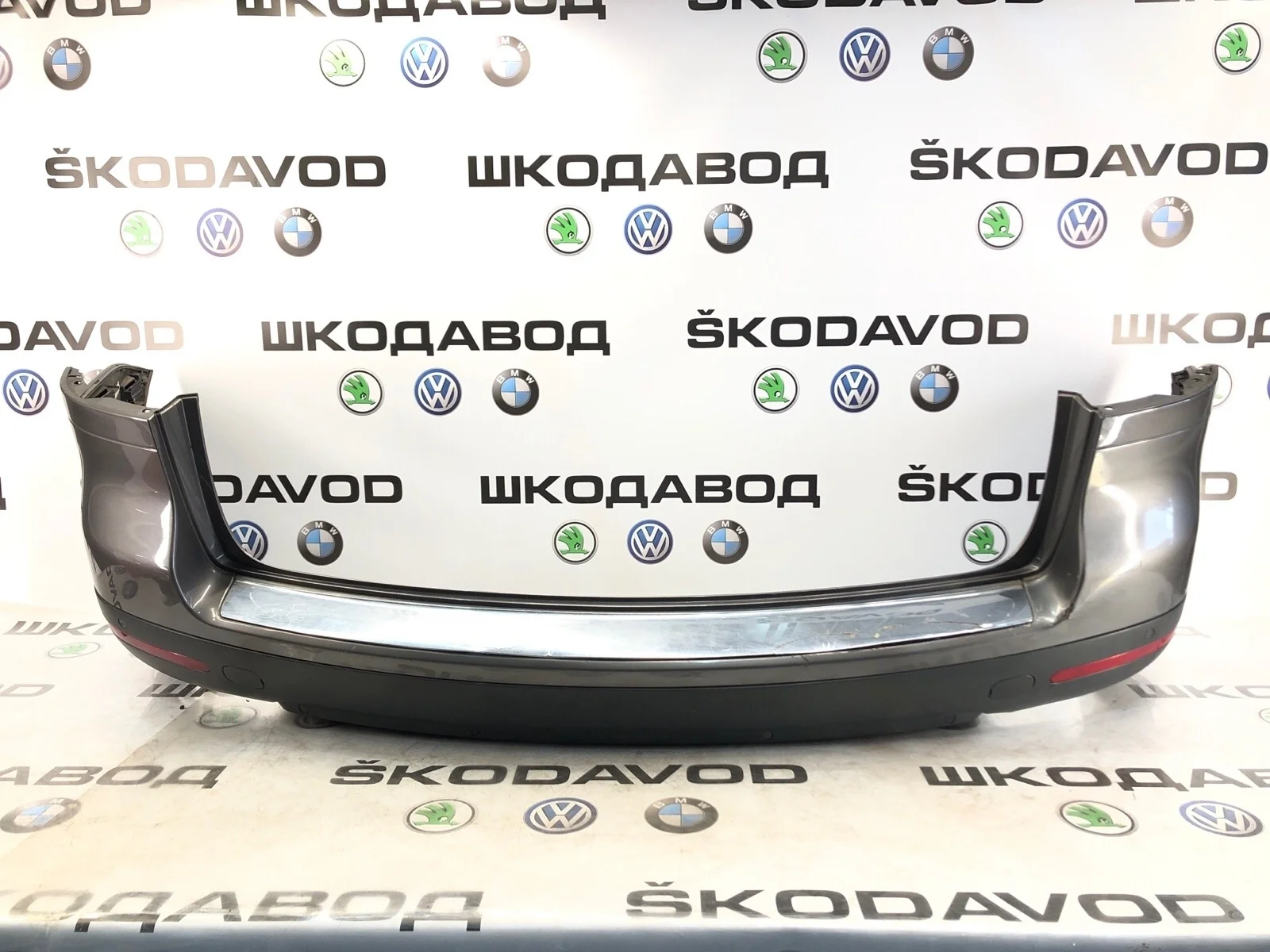 Бампер задний Volkswagen Touareg