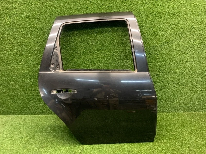 Дверь задняя правая Renault Duster