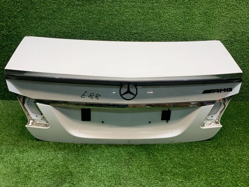 Крышка багажника Mercedes-Benz E-Class