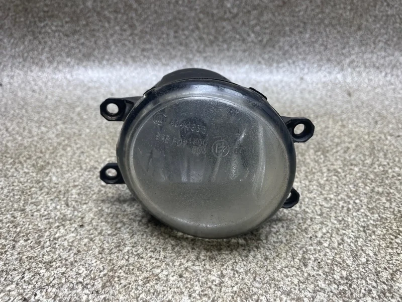 Фара противотуманная Toyota Rav4 2011 812100W050 30 2.0 3ZR AT, передняя правая