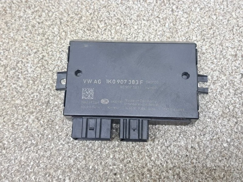 Блок согласования фаркопа Skoda Yeti 2010 1K0907383F 1.2 CBZB MT