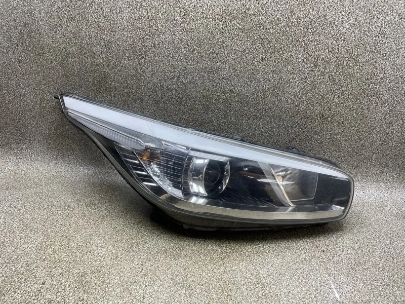 Фара Kia Ceed 2017 92102A2010 1.6 G4FG AT, передняя правая