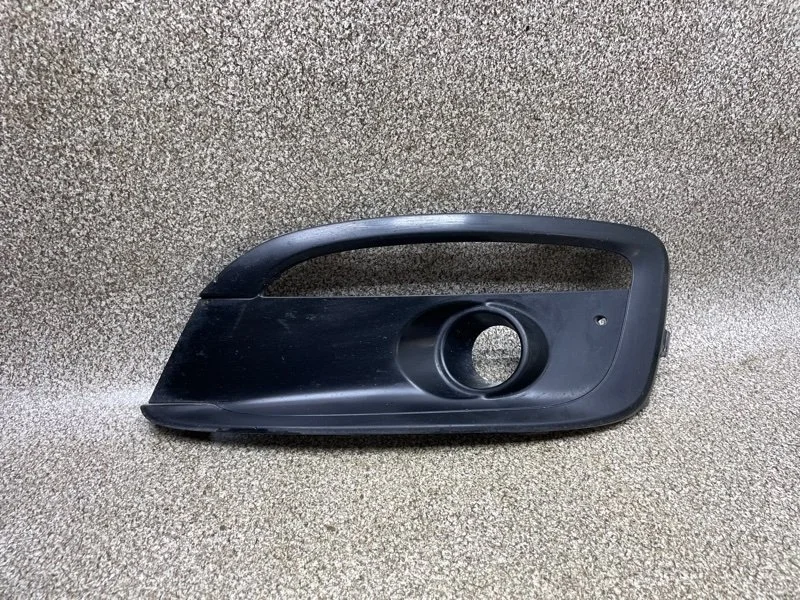 Накладка противотуманной фары Kia Ceed 2017 86563A2610 1.6 G4FG AT, передняя левая
