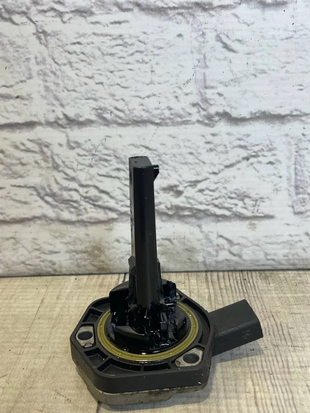 Датчик уровня масла