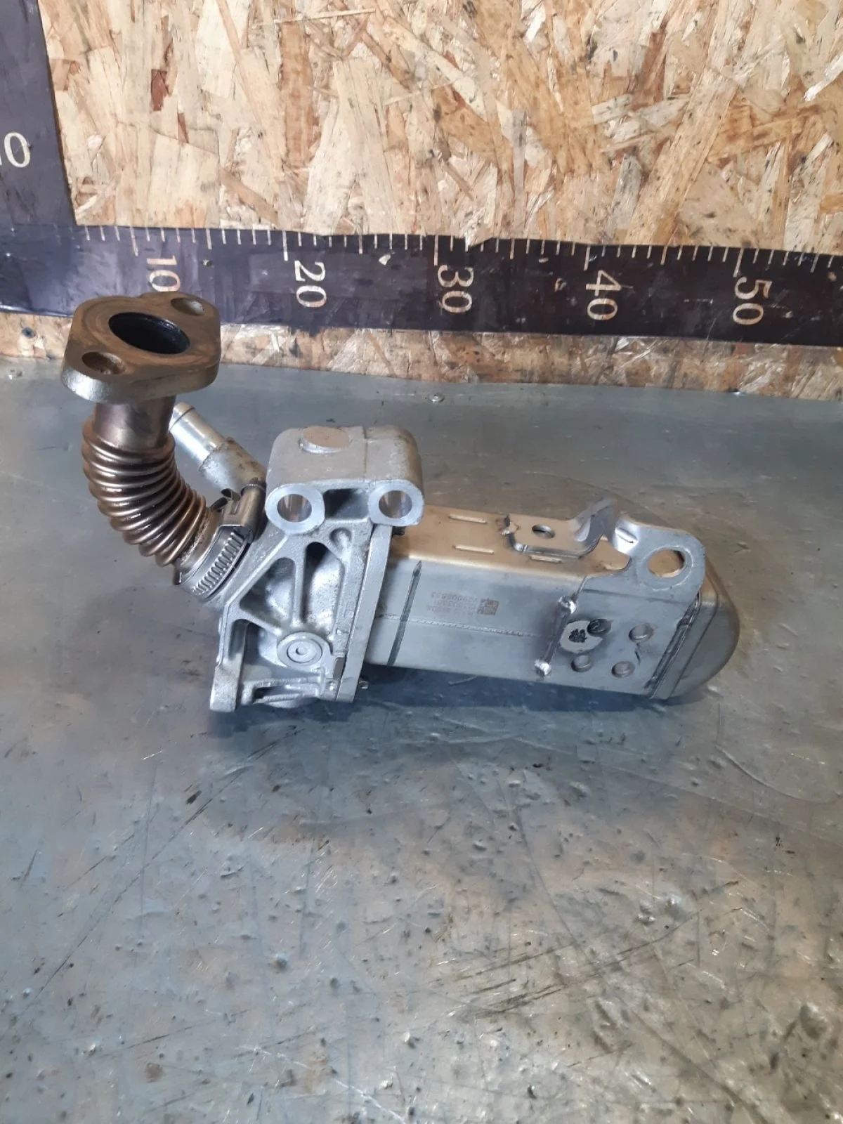 Радиатор системы EGR Nissan Pathfinder III рестайлинг (2010—2014) 2011 KAF - бежевый