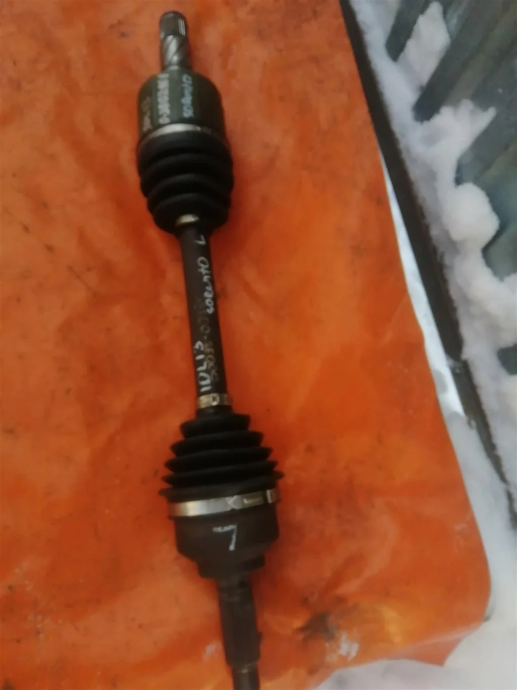 Приводной вал передний левый Kia Sorento (2002-20