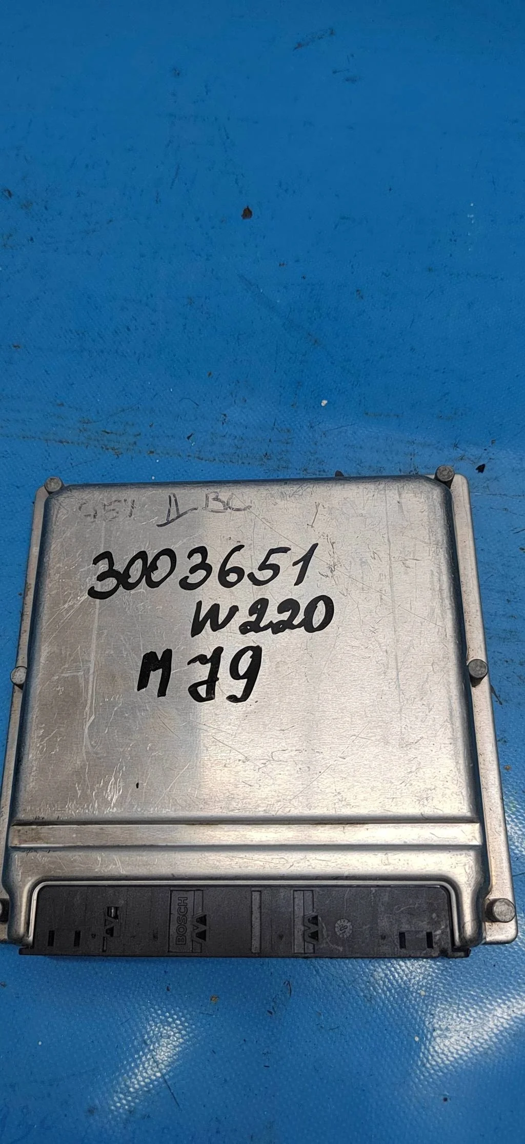 Блок управления  двигателя Mercedes W220 S320 2001