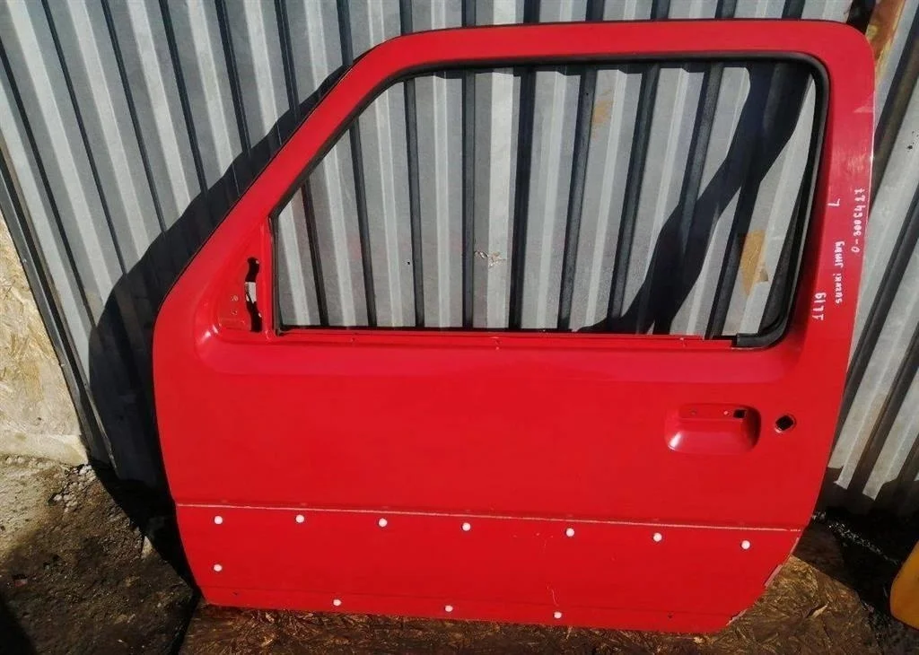 Дверь передняя левая Suzuki Jimny (2005-2012)