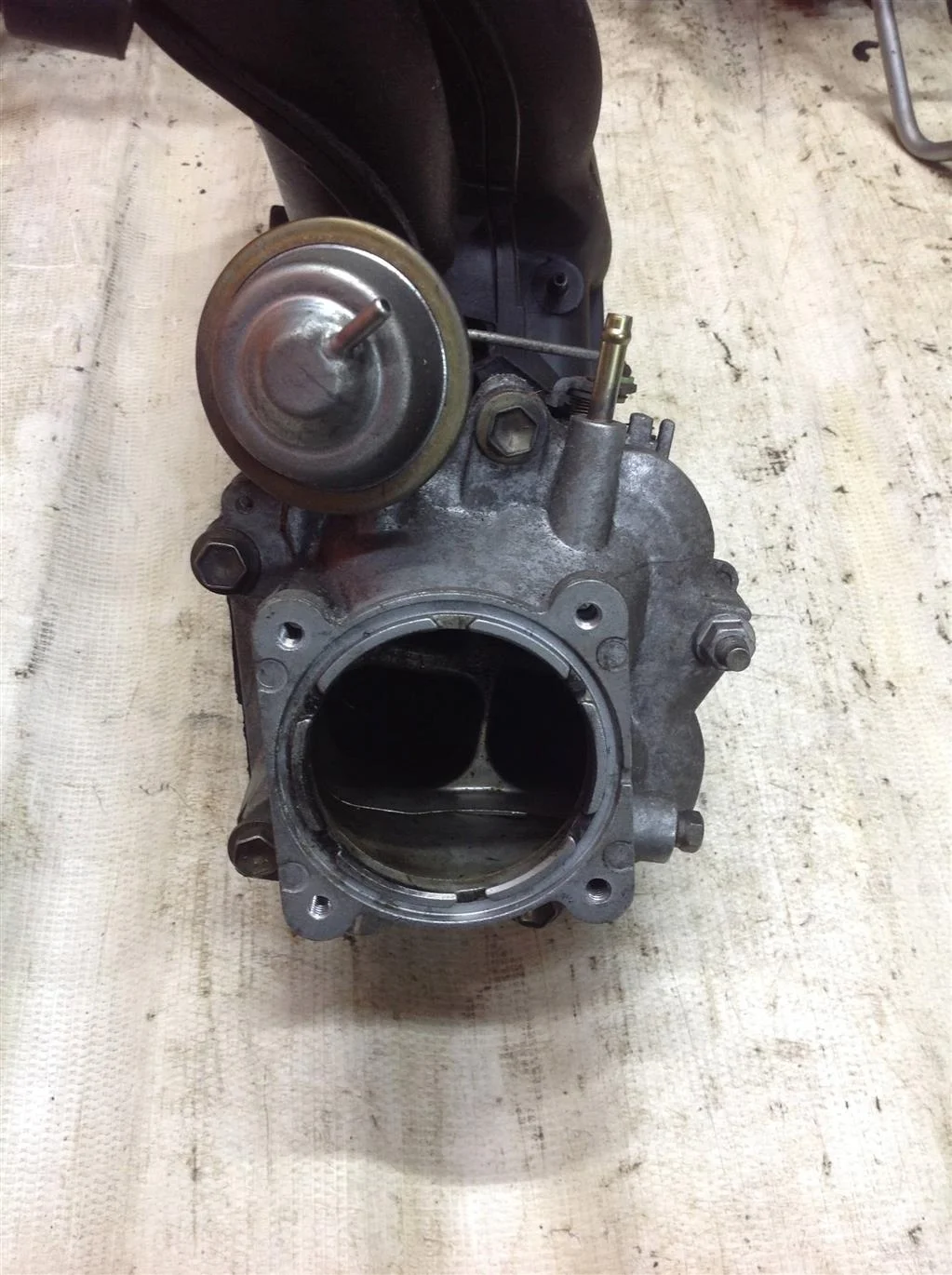 Дроссельная заслонка Lexus RX 300/330/350/400h (2