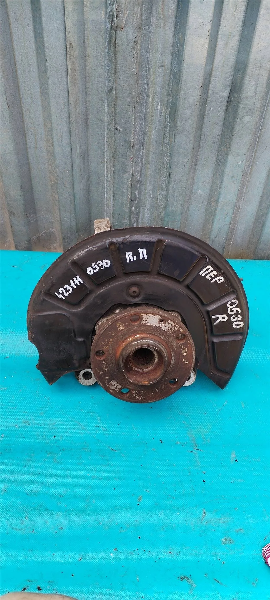 Кулак поворотный передний правый VW Passat CC (20