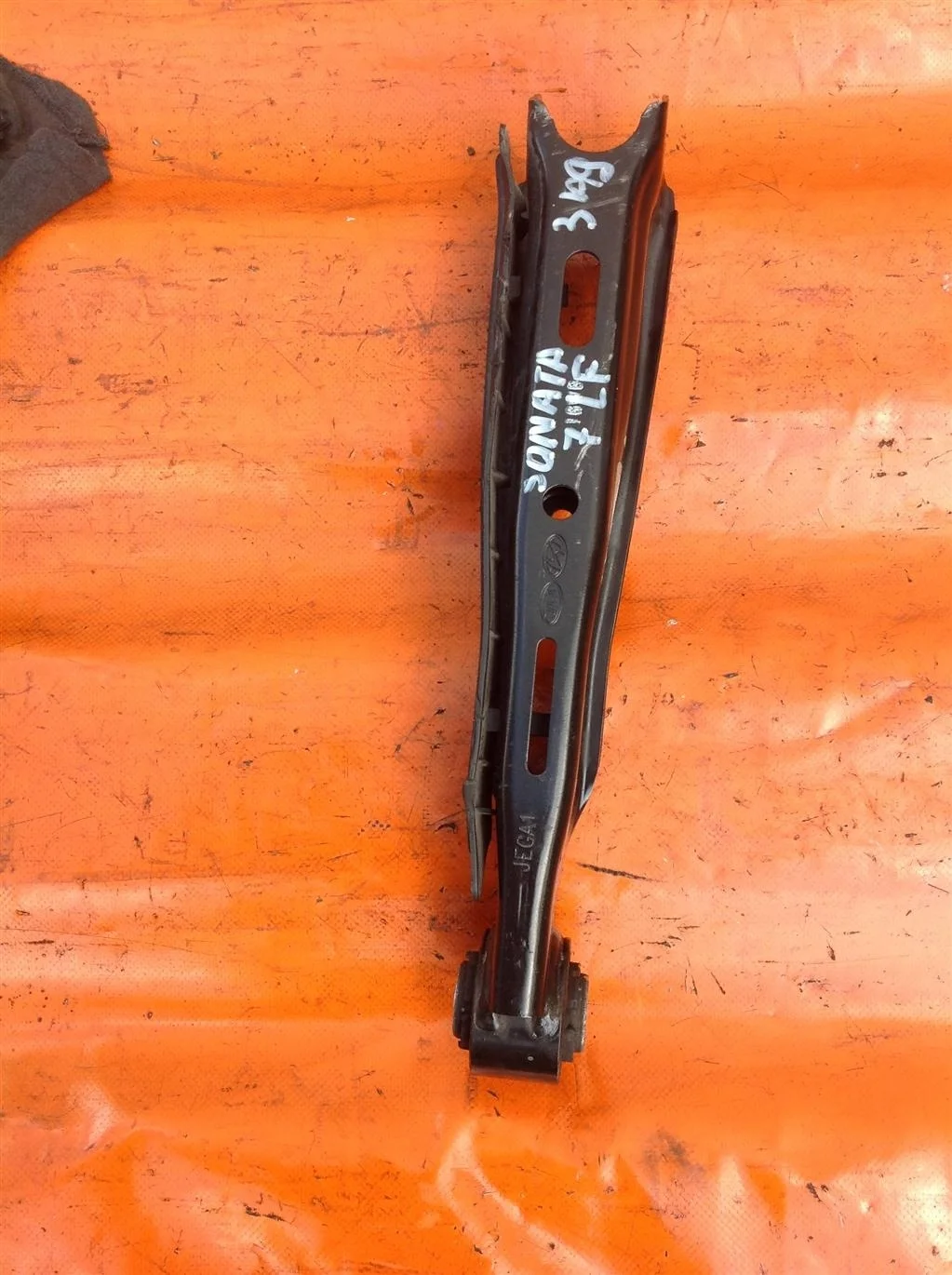 Рычаг задний левый Hyundai Sonata 7 LF (2014-2017)