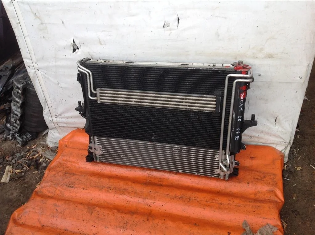 Кассета радиаторов Audi Q7 (2006-2016)