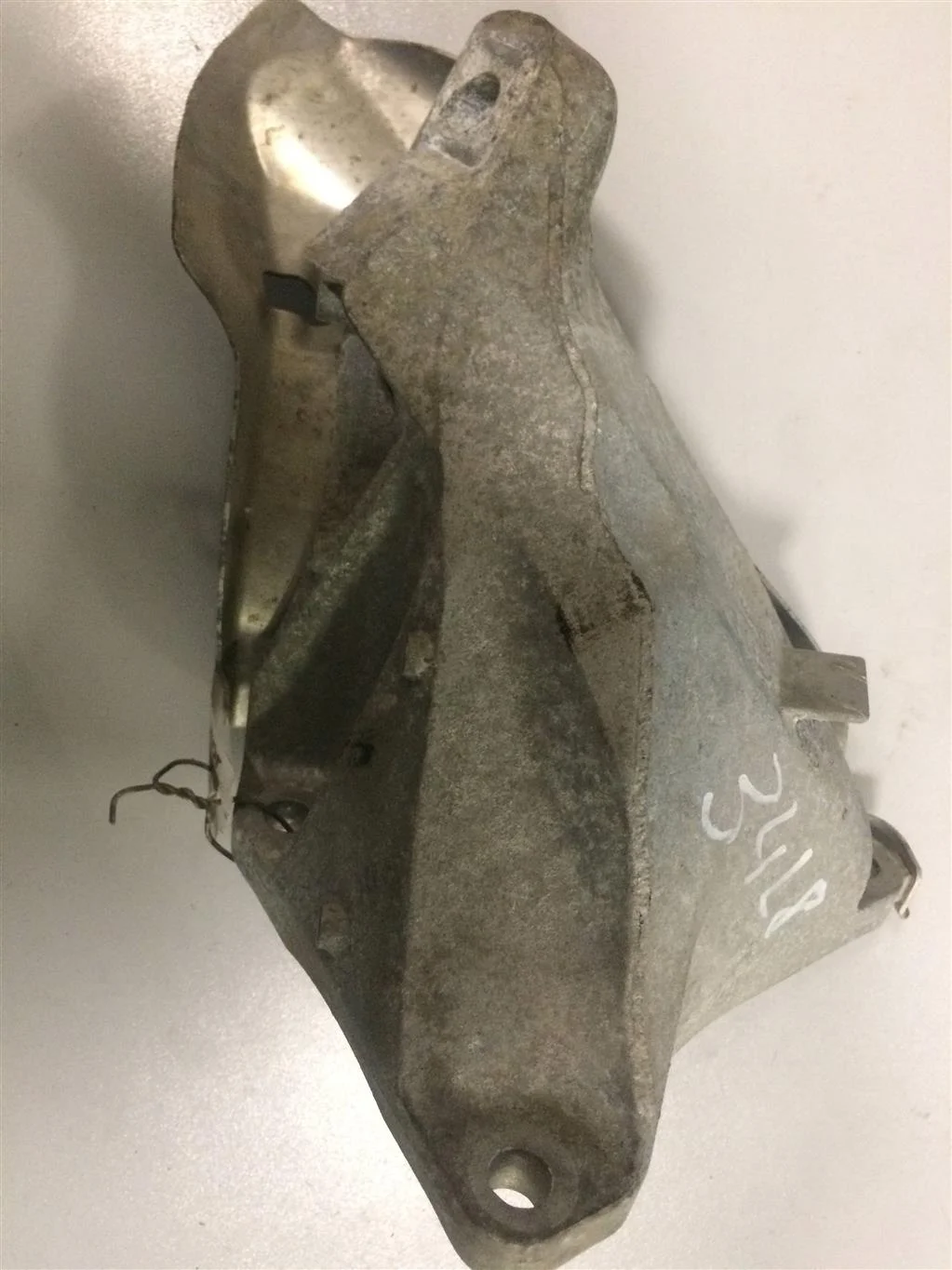 Опора двигателя передняя BMW 3-серия E90/E91 (200