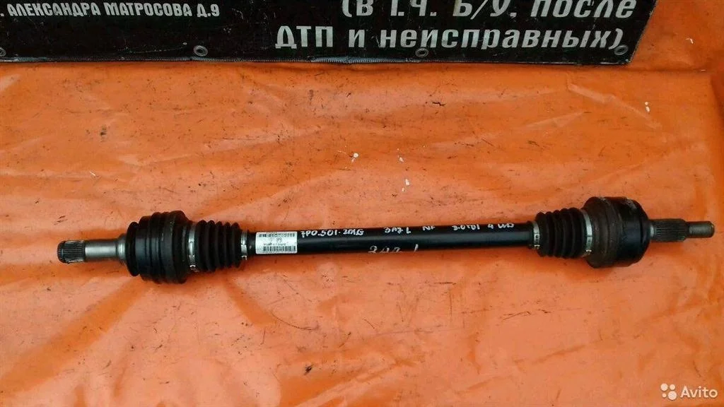Привод задний правый VW Touareg NF (2011-2018)