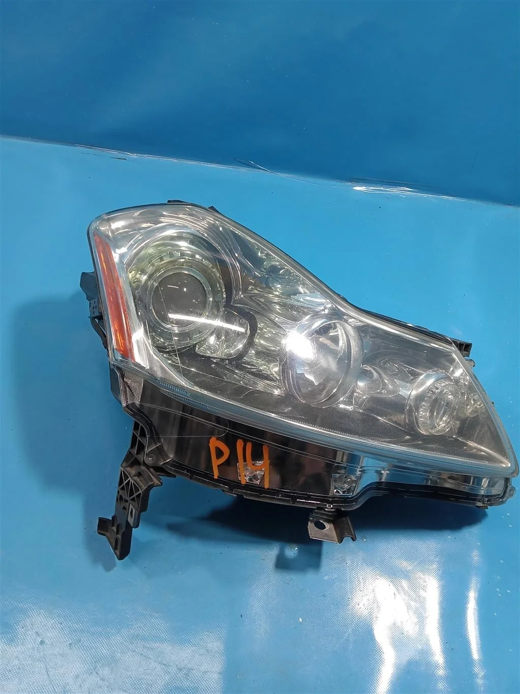 Фара правая Infiniti M (Y50) (2004-2009)