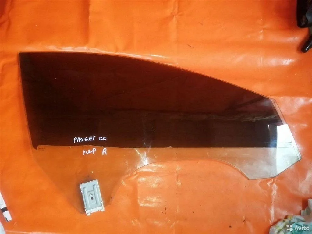 Стекло двери передней правой VW Passat CC (2008-2