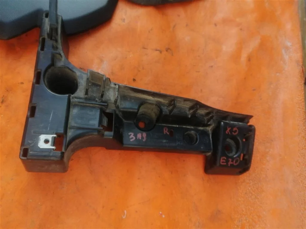 Кронштейн заднего бампера левый BMW X5 E70 (2007-