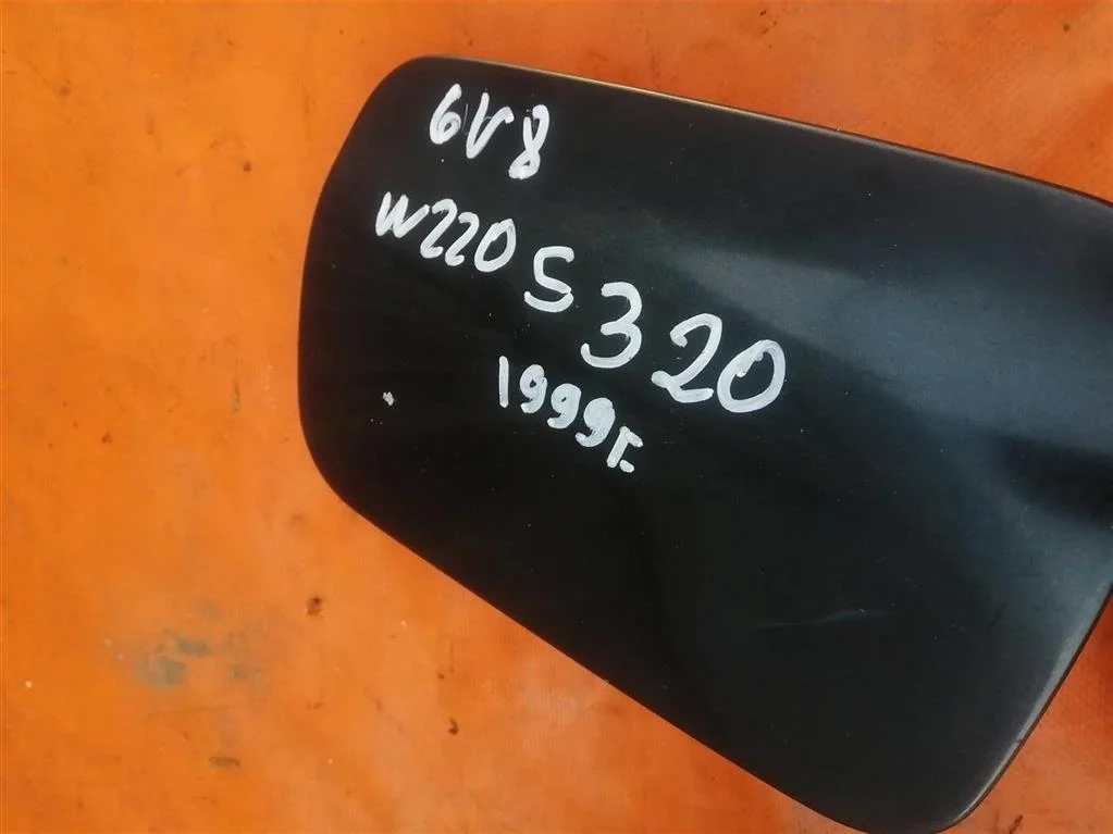 Лючок топливного бака Mercedes W220 S320 1999