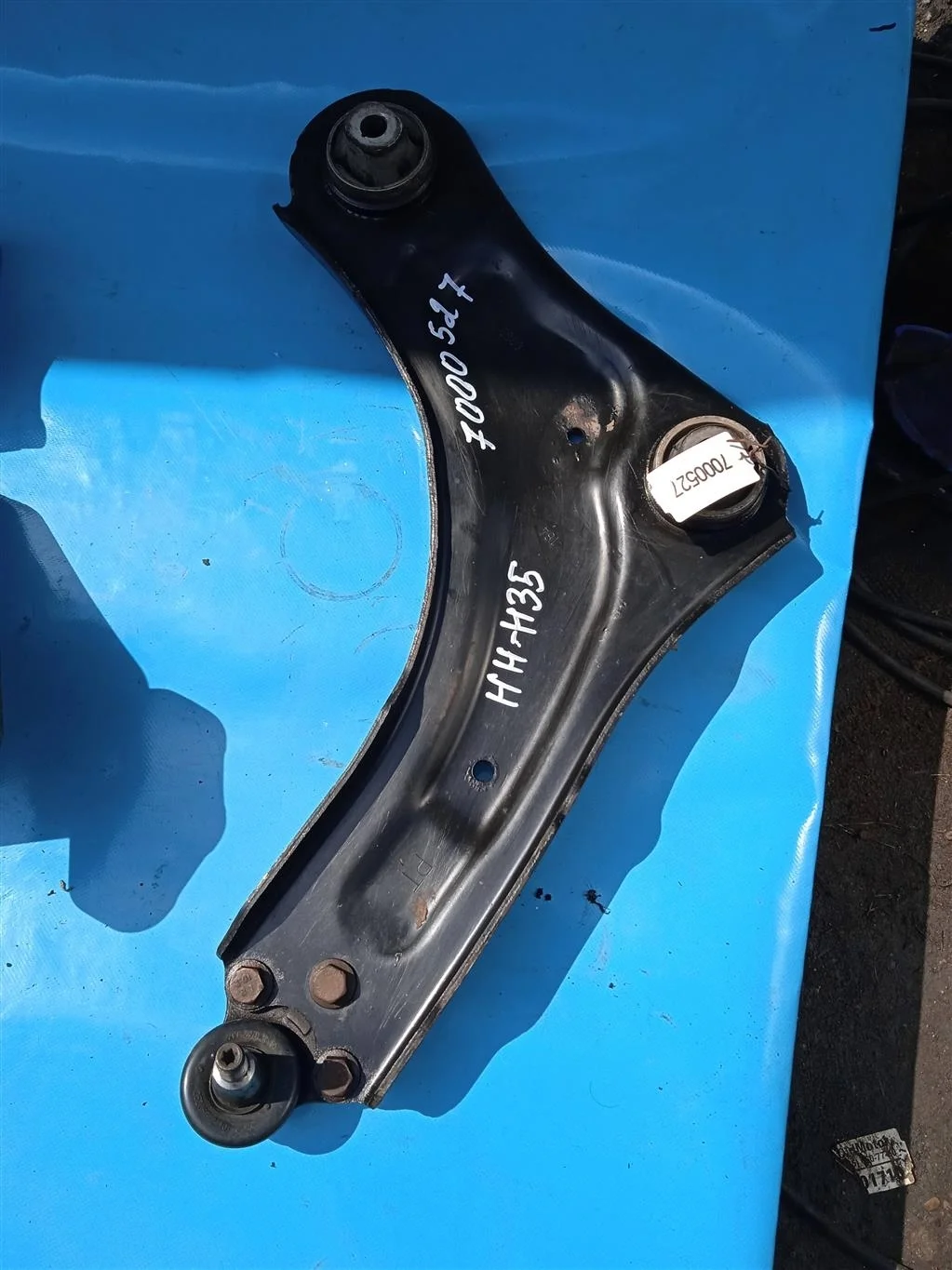 Рычаг передней подвески правый Renault Megane III