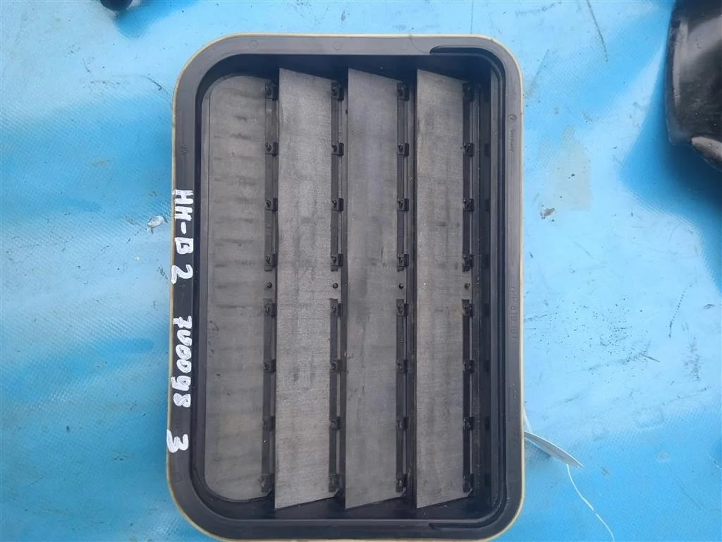 Дефлектор воздушный VW Touareg NF (2011-2018)