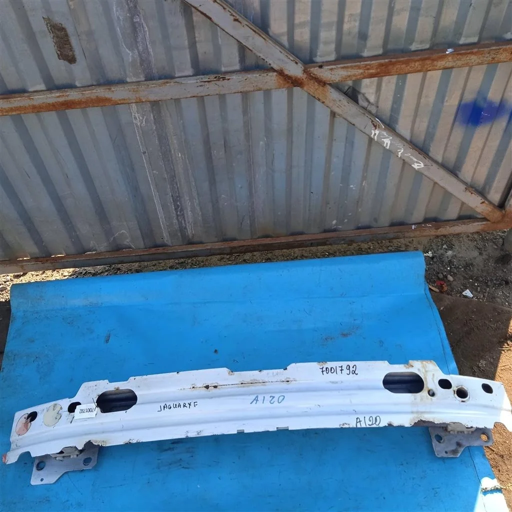 Усилитель переднего бампера Jaguar XF, X250 (2008