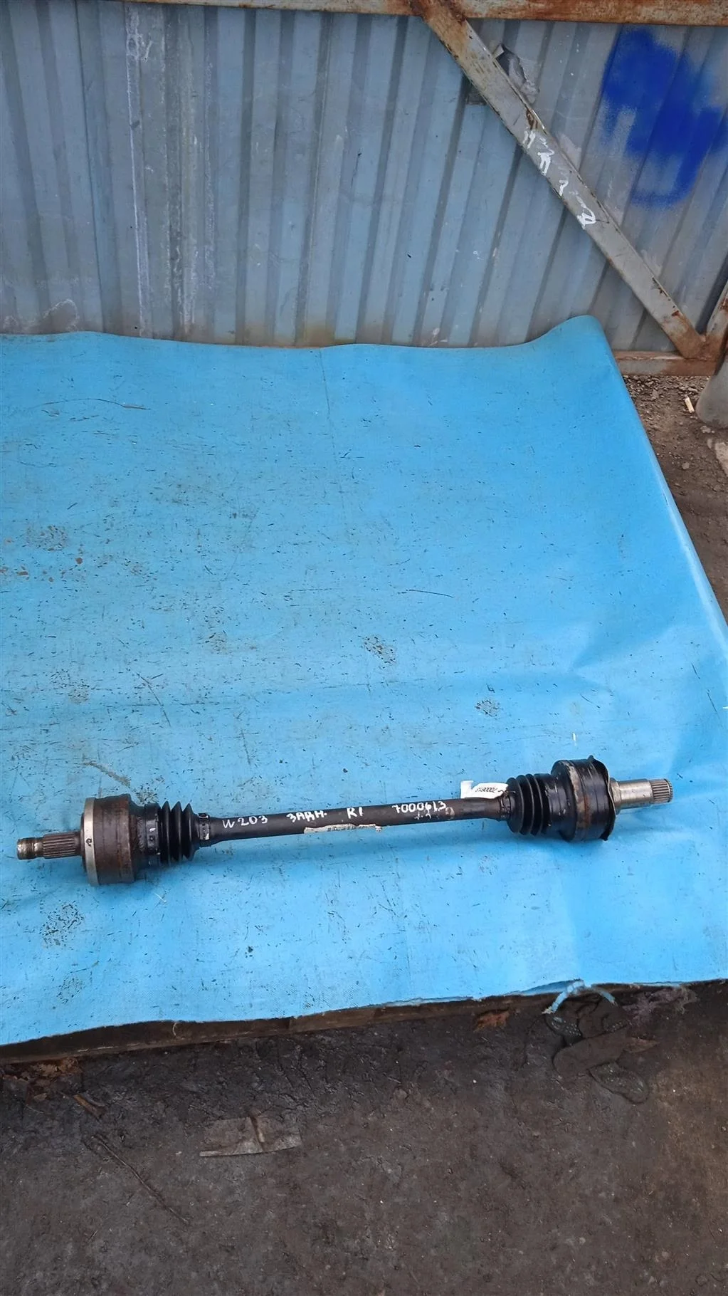 Полуось задняя Mercedes W203 2000-2007