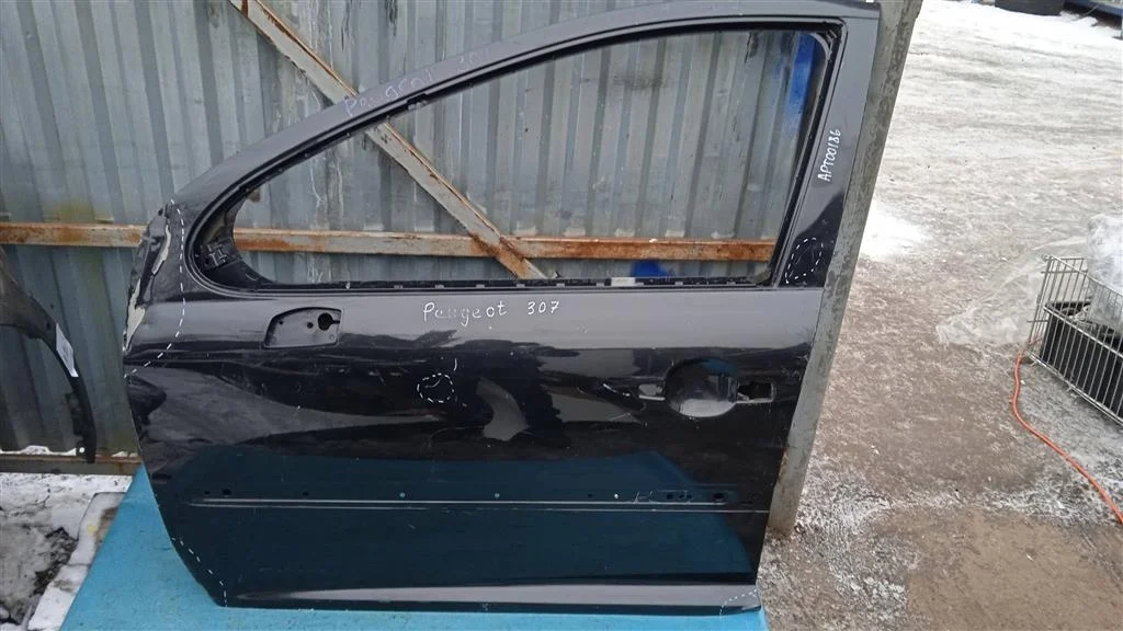 Дверь передняя левая Peugeot 307 (2000-2012)