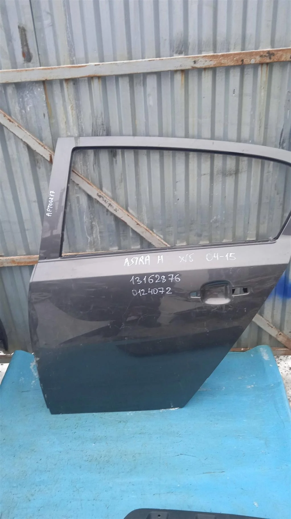 Дверь задняя левая Opel Astra H (2004-2013)
